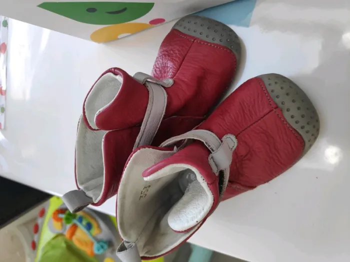 Bottines babybotte taille 2 rouge pointure 16/17. - photo numéro 2