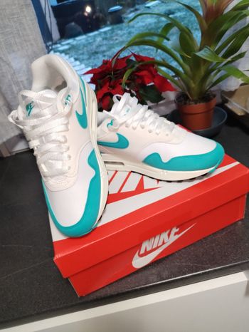 Nike air Max 1 neuves T42,5