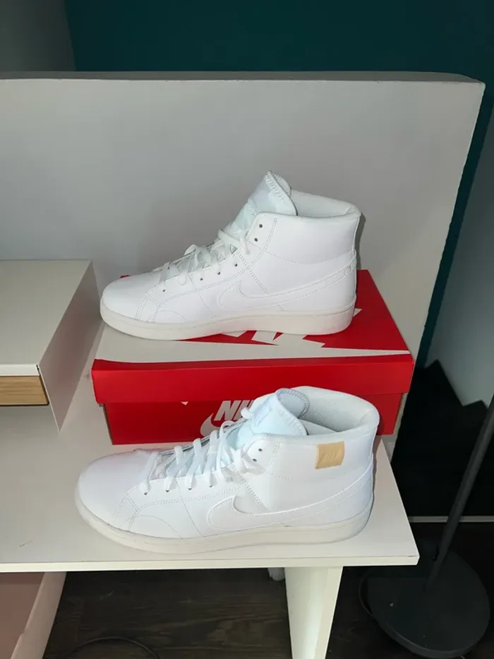 Basket Nike Taille 44.5 unisex - photo numéro 3