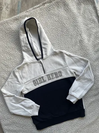 Sweat fille C&A 10 ans