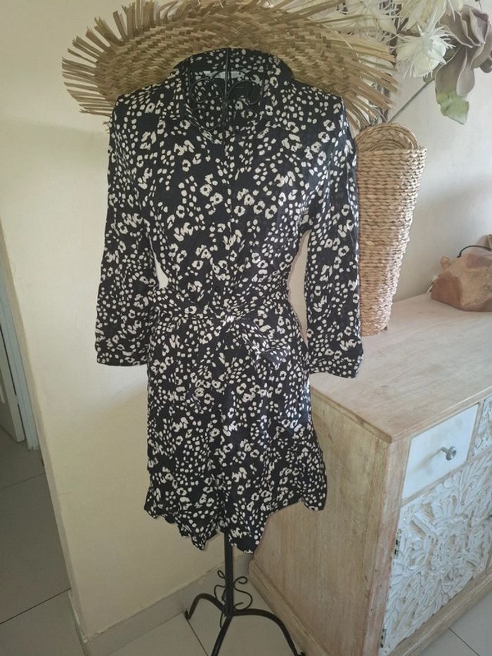 Robe M