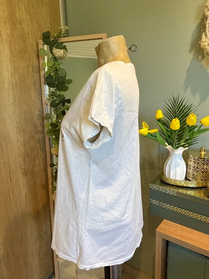 Joli T-shirt manches courtes avec inscription bohème doré devant - photo numéro 2