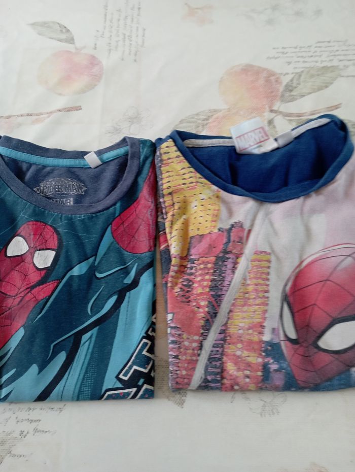 Lot de 2 t-shirts manches courtes spiderman