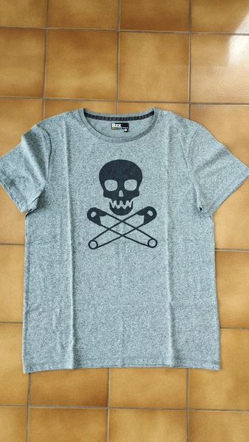 Tee shirt