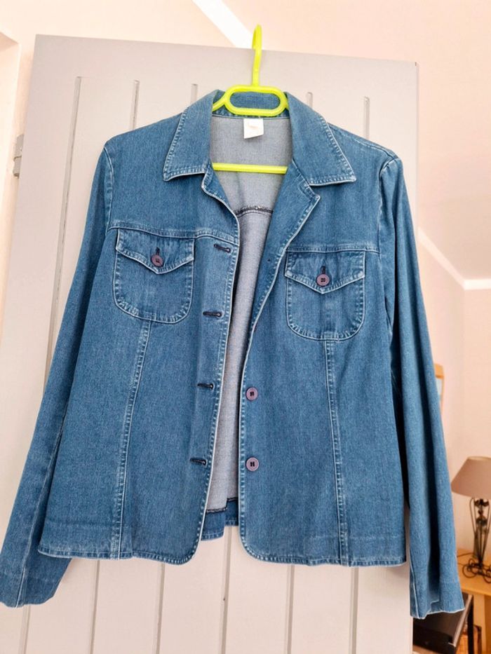 Veste/ blouson tissu jeans Taille 44 très mode - photo numéro 4