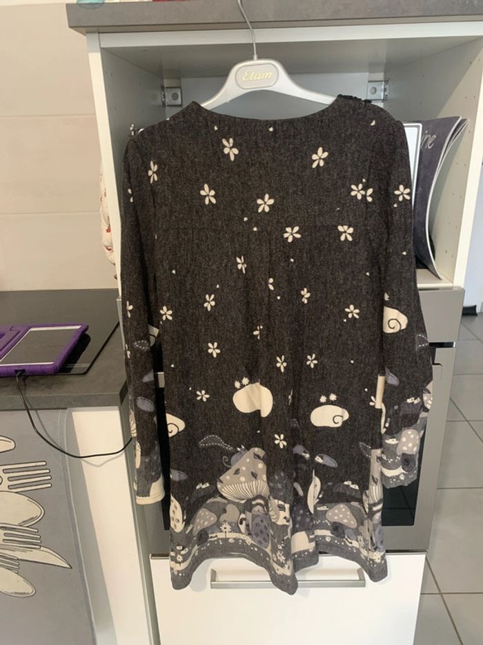 Jolie robe, pull - photo numéro 3