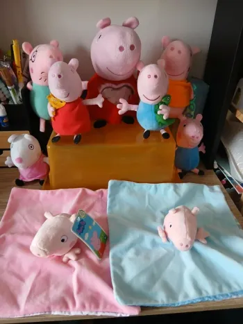 Lot peluches peppa pig tbe