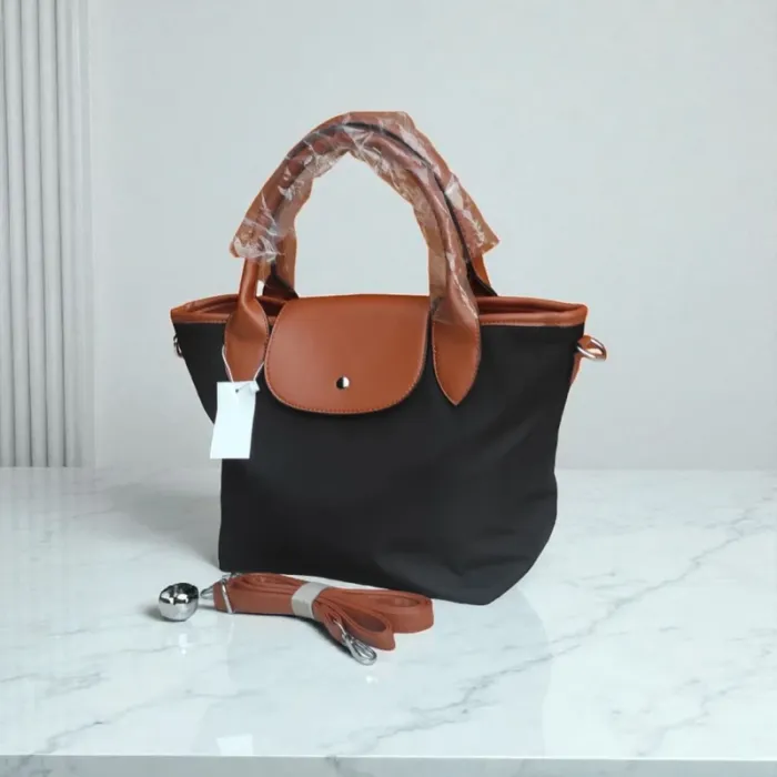 Sac à main noir neuf avec bandoulière ajustable - photo numéro 2