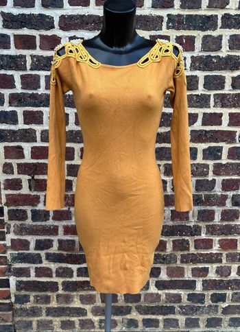 Robe moulante à manches longues T36 – Belcci👗