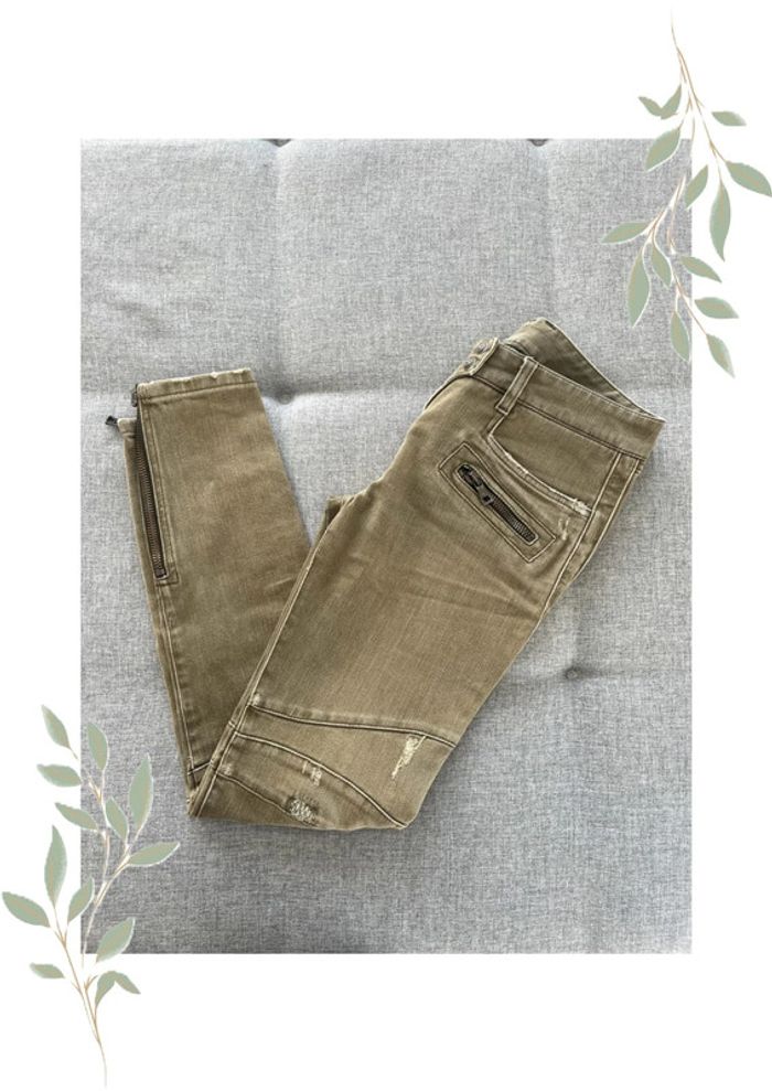 Jean Vert Effet Usé/Déchiré – Balmain – Taille 40 💚
