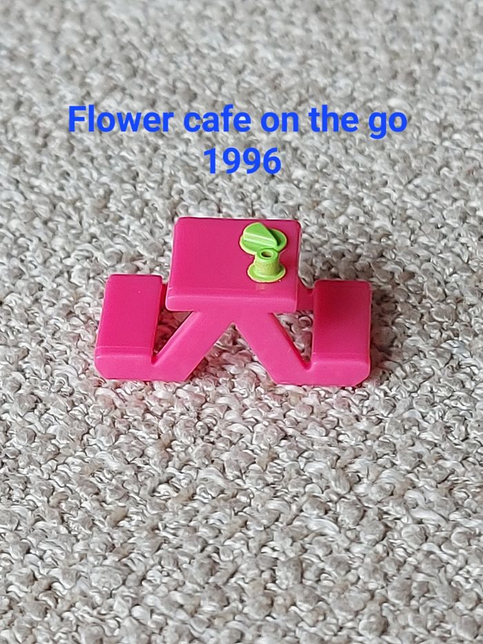 Polly pocket table
