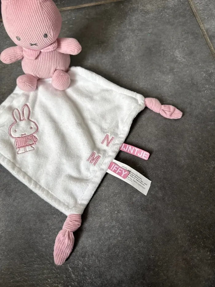Doudou, enfant - photo numéro 2