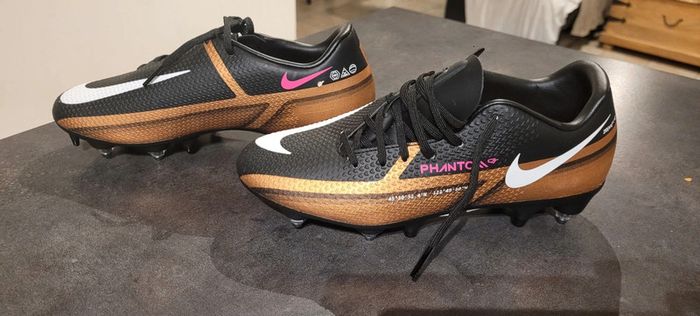 Chaussure football nike neuve