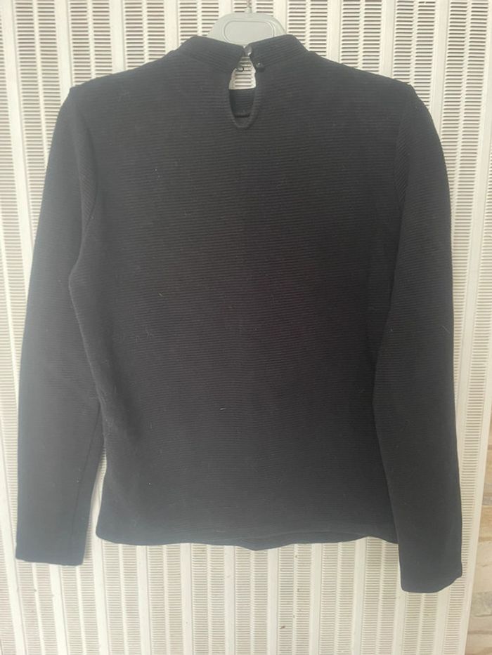 Pull noir - photo numéro 2