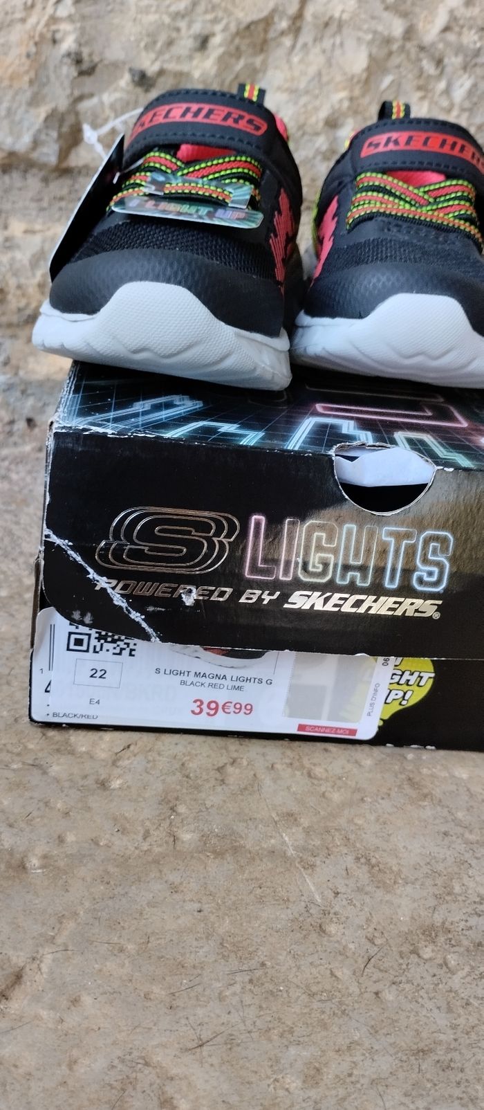 Baskets lumineuses Skechers S Lights Magna Lights – Pointure 22 ✨ - photo numéro 4