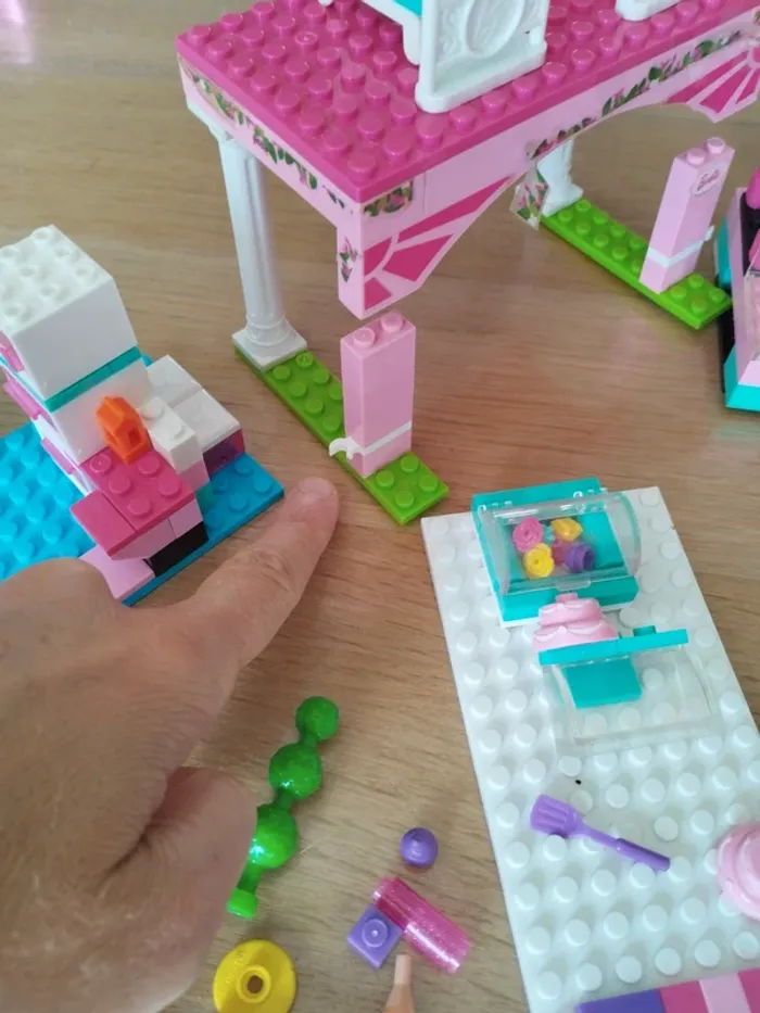 Lot lego megablocks barbie - photo numéro 3