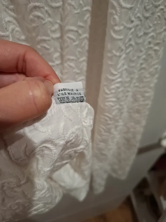Jolie robe blanche brodée 36 Très bon état - photo numéro 12