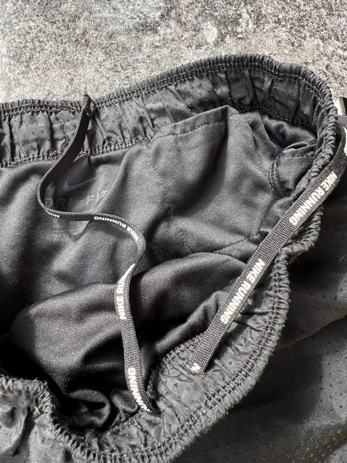 Short sport running noir femme Nike S Dri fit Women Sportshorts Damen Pantaloncini sportivi donna - photo numéro 4