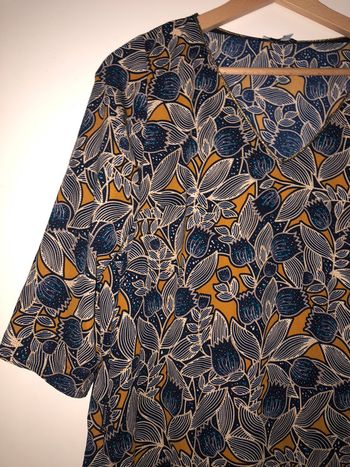 Superbe robe coupe droite motifs sublimes Pure et simple