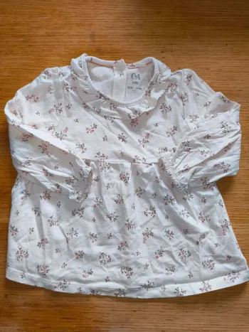 Robe fleurie c&a 12 18 mois excellent état