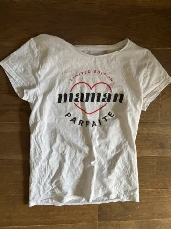 T-shirt blanc imprimé t.S parfait état « maman »