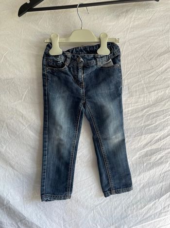 Jeans 3 ans tape à l’œil