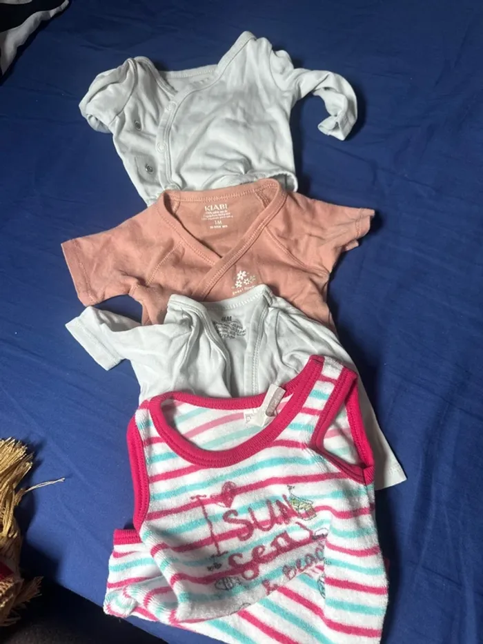 Lot vêtements 1 mois