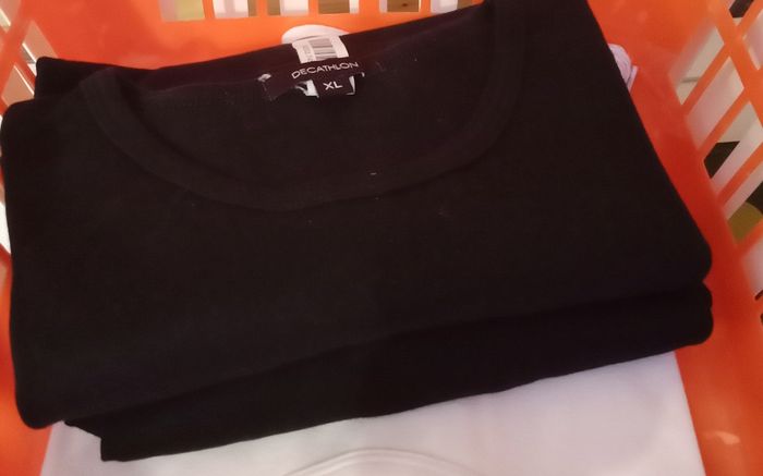 Lot de 2 tee-shirt Decathlon noirs - photo numéro 4