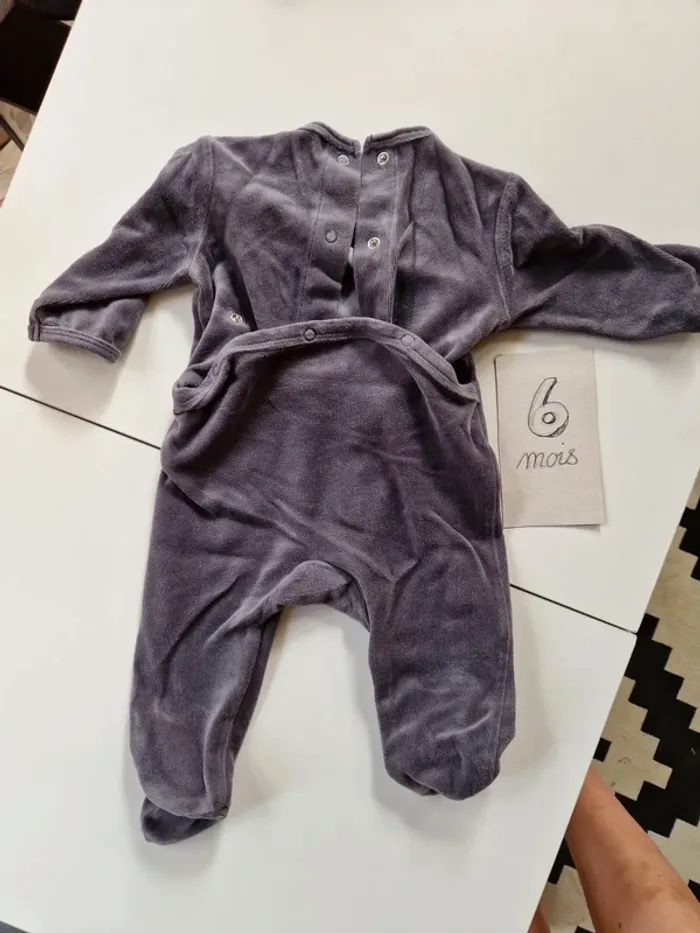 Pyjama 6 mois - photo numéro 3