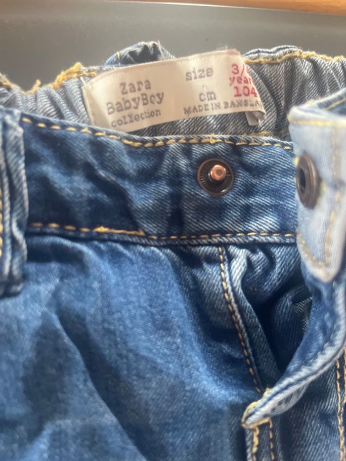 Jean garçon Zara avec plein de détails sympa - photo numéro 3