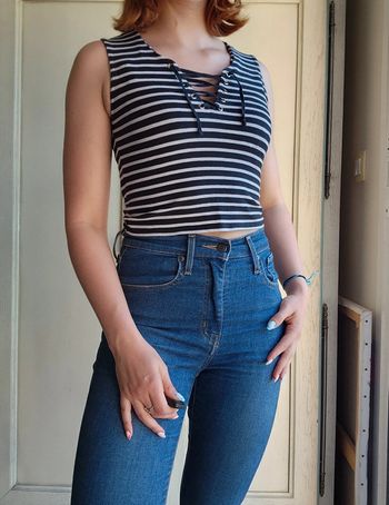 Haut rayé noir et blanc lacets