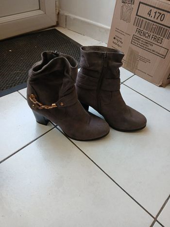 Chaussures/ bottines femme à talon - Taille 37