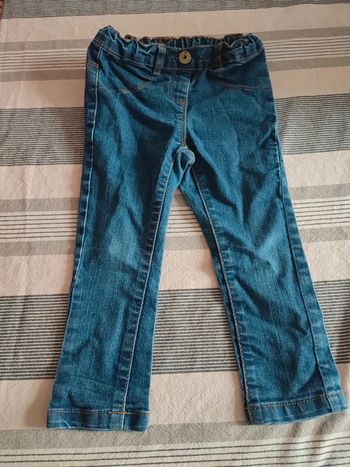 Jeans taille 24 mois