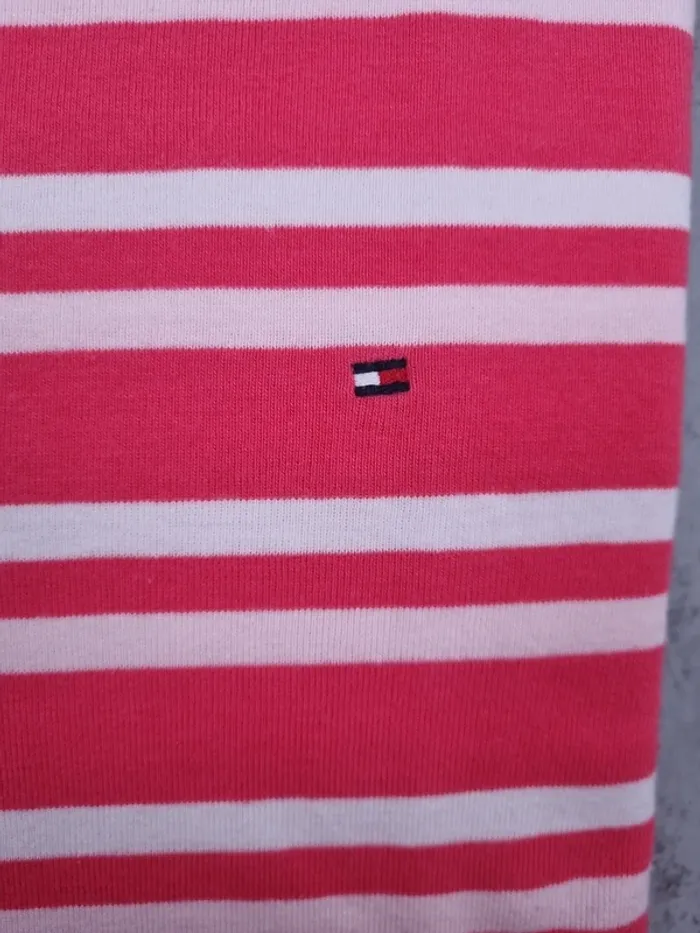 T-shirt rayé Tommy Hilfiger rose et blanc – Taille L Femme (mesures en photos) - photo numéro 5