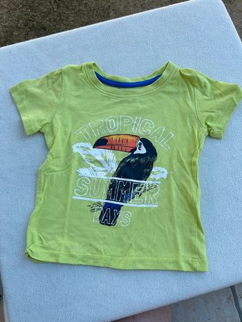 T-shirt vert 24 mois primark