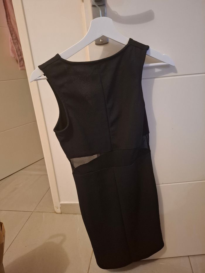 Robe noir - photo numéro 3