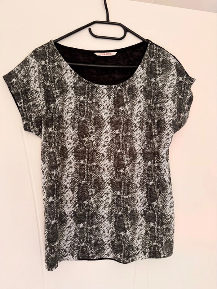 Tee-shirt kaki à sequins – Taille M – Camaïeu