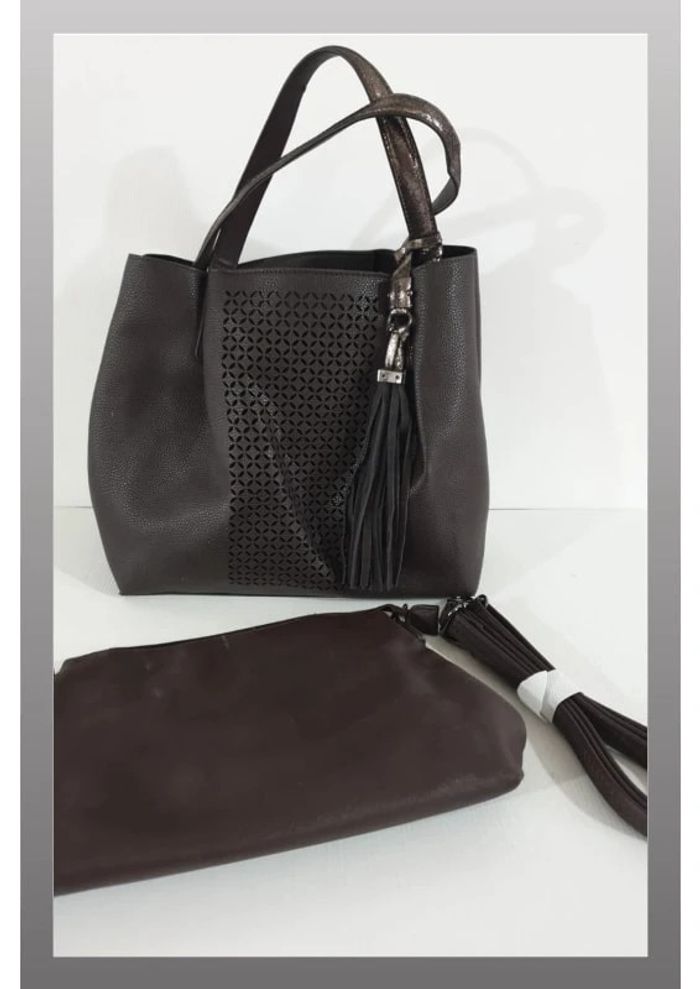 Sac marron en simili cuir avec pochette à l'intérieur 38x28 cm