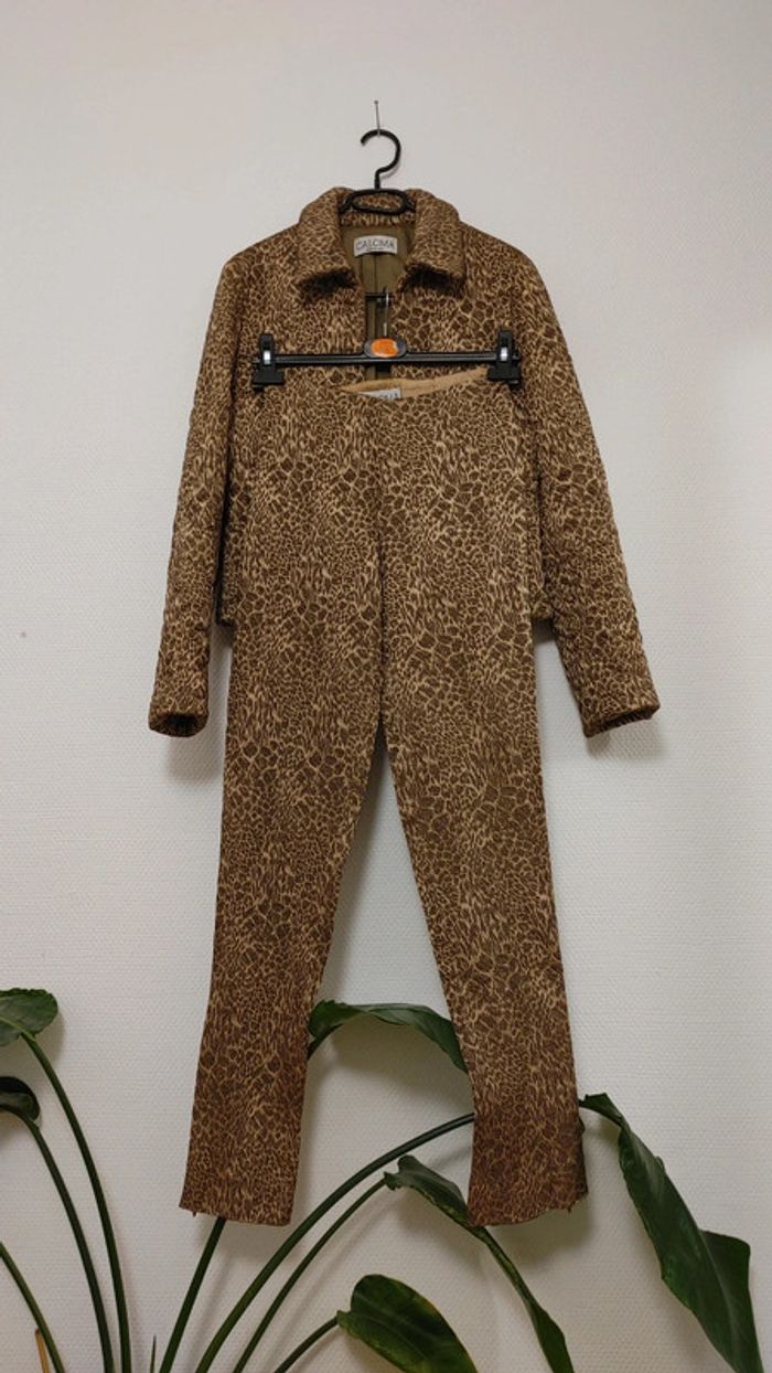 Très belle ensemble veste matelassé chaude imprimer doré style animal léopard en soie laine viscose - photo numéro 3