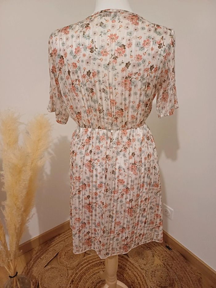 Robe blanche chic cache-coeur fleurie Actuelle taille S/M 36/38 - photo numéro 7