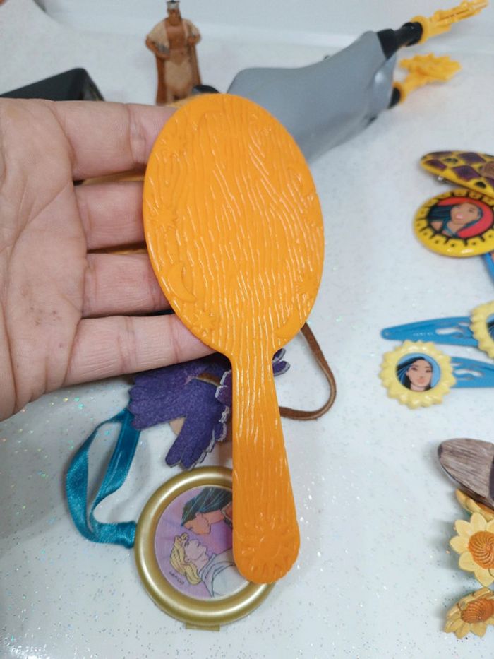 Pocahontas princesse Disney collier boussole barrette clip Animator animator's figurine miroir - photo numéro 18