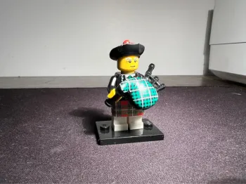 Lego figurine minifigure série 7 le joueur de cornemuse