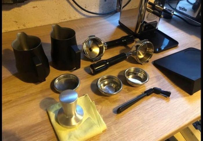 Machine à café Barista Rocket avec accessoires - photo numéro 2
