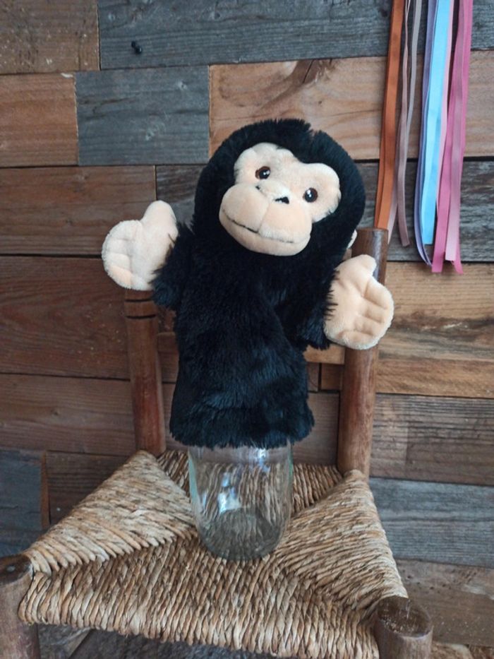 Peluche marionnette singe Re pets nature planet tbe - photo numéro 2