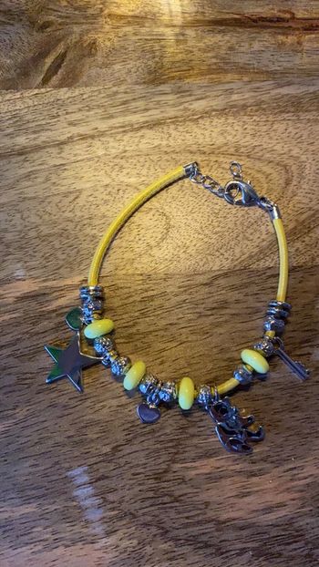bracelet jaune