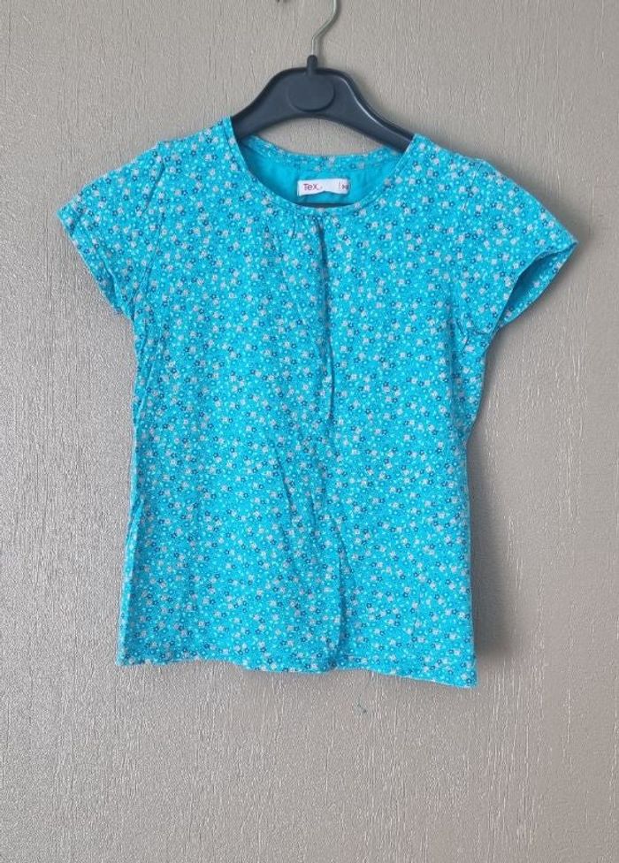 T shirt avec fleurs