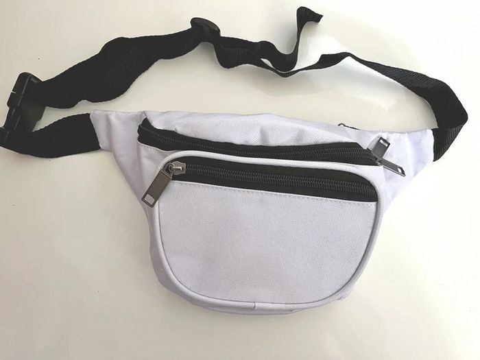 Sac banane gris pale ceinture ajustable
