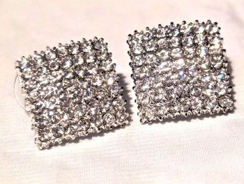 Boucles Oreilles Carrées Fines Surface Courbe Pierres Blanches Bijoux Argentés Fantaisies Femmes