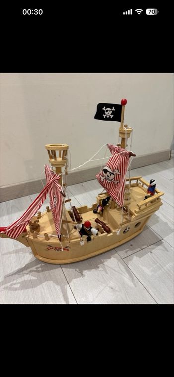 Bateau pirate en bois 