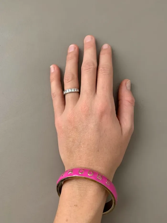 Jonc Bracelet rose et doré marc Jacobs - photo numéro 4
